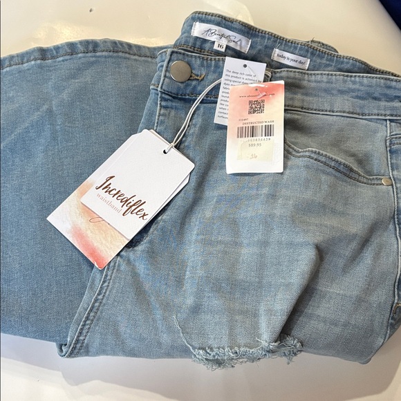 Arula A Beautiful Soul high waist Incrediflex patchwork wide leg boyfriend jean - Picture 6 of 15